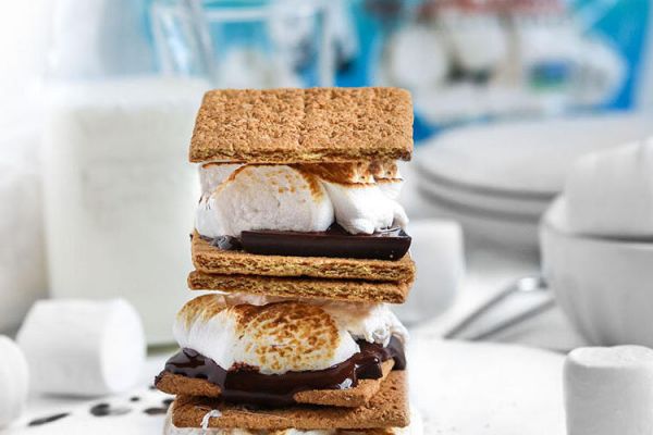 Soft, meltable and squishable, one taste of these divine vegan marshmallows will have you hooked. No animal ingredients, all natural, and made on dedicated vegan equipment, these marshmallows are the best for a reason.